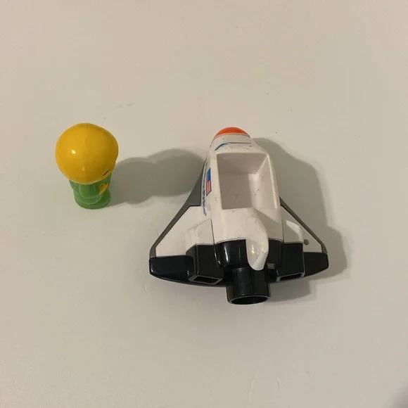 Fisher-Price 1988 Go Go Gear astronaut 1993 Flip Track space shuttle play set - Picture 4 of 6